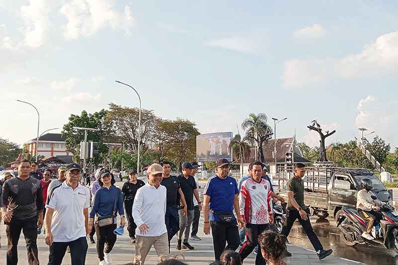Bangun Kedekatan Melalui Joging Sore Bersama Insan Pers