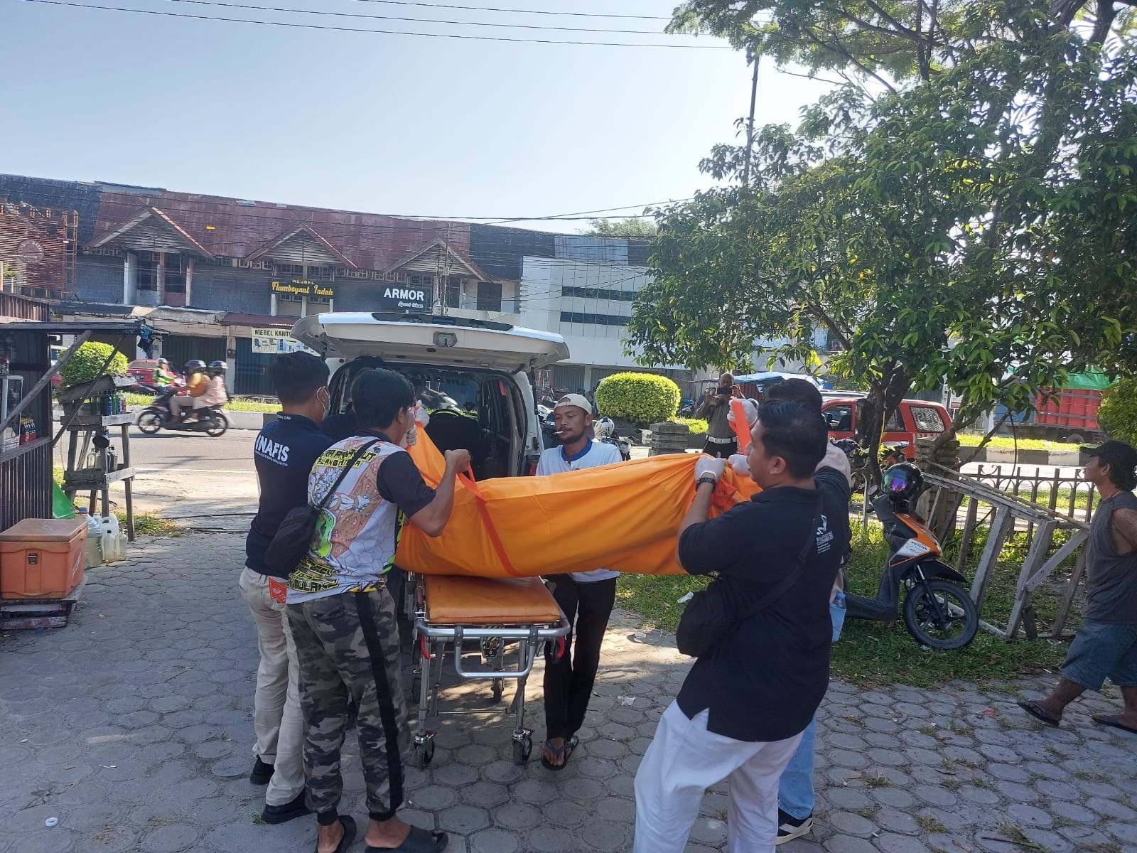 Pemulung Ditemukan Tewas di Mantikei Usai Kecelakaan
