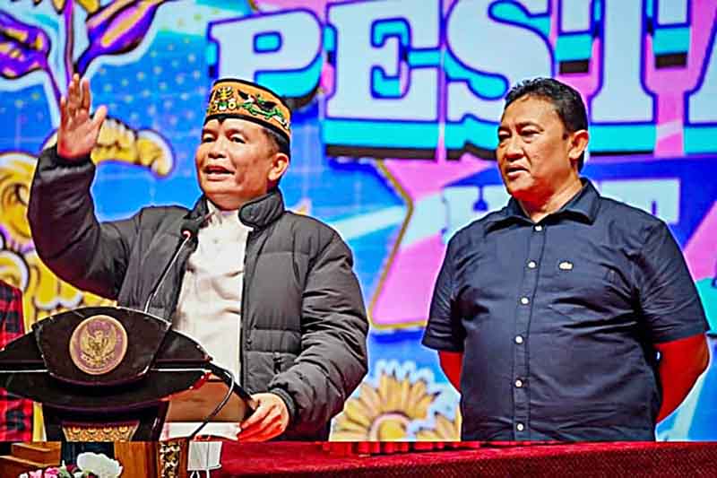 Gubernur dan Wagub Hadiri Harjad Kuala Kapuas dan Hut Pemkab