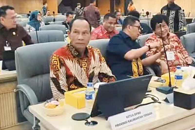 Ketua dan Sekretaris DPRD Kalteng Hadiri Musyawarah Nasional di Bandung