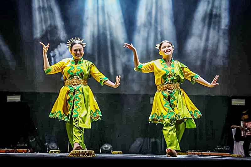 Lomba Tari Pesisir untuk Gali Potensi Generasi Muda