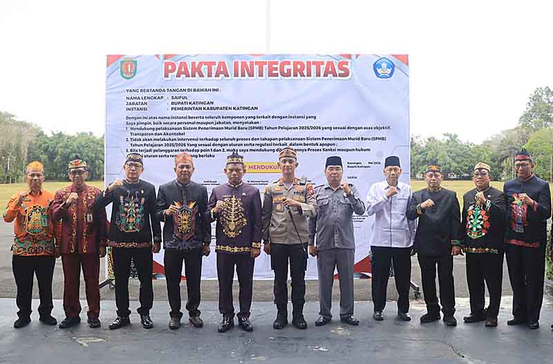 Pemkab Gelar Upacara Peringatan Harjad ke-68 Kalteng