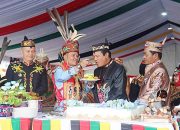 Suapan Agustiar ke Bupati Simbol Cinta Keluarga dan Lingkungan Ramah Anak