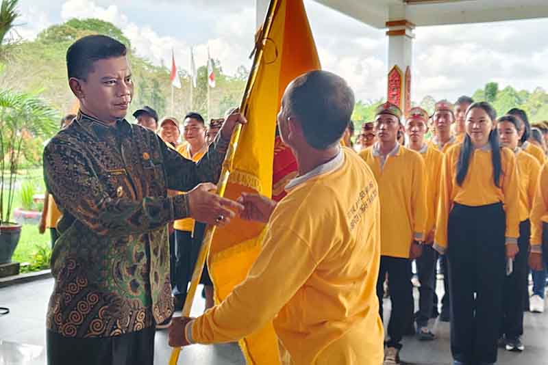 Wakil Bupati Lepas Keberangkatan Kontingen Katingan Ikut FBIM Tahun 2025