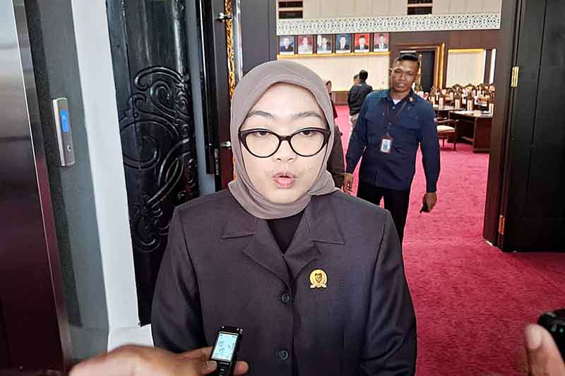 Wakil Ketua I DPRD Kalteng Riska Agustin