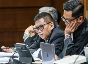 Diperiksa Sebagai Terdakwa, Hasto Kristiyanto Ngaku Tak Punya Kedekatan dengan Harun Masiku