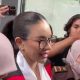 Momen Nikita Mirzani Dimarahi Hakim karena Ngobrol saat Sidang Kasus Pemerasan