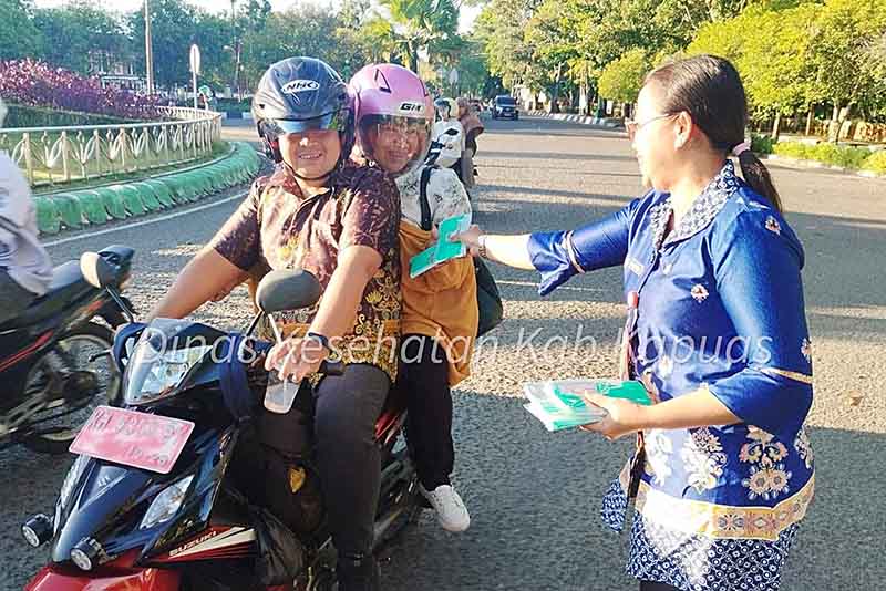 Pemda Bagikan Masker dan Vitamin Upaya Pencegahan Covid-19