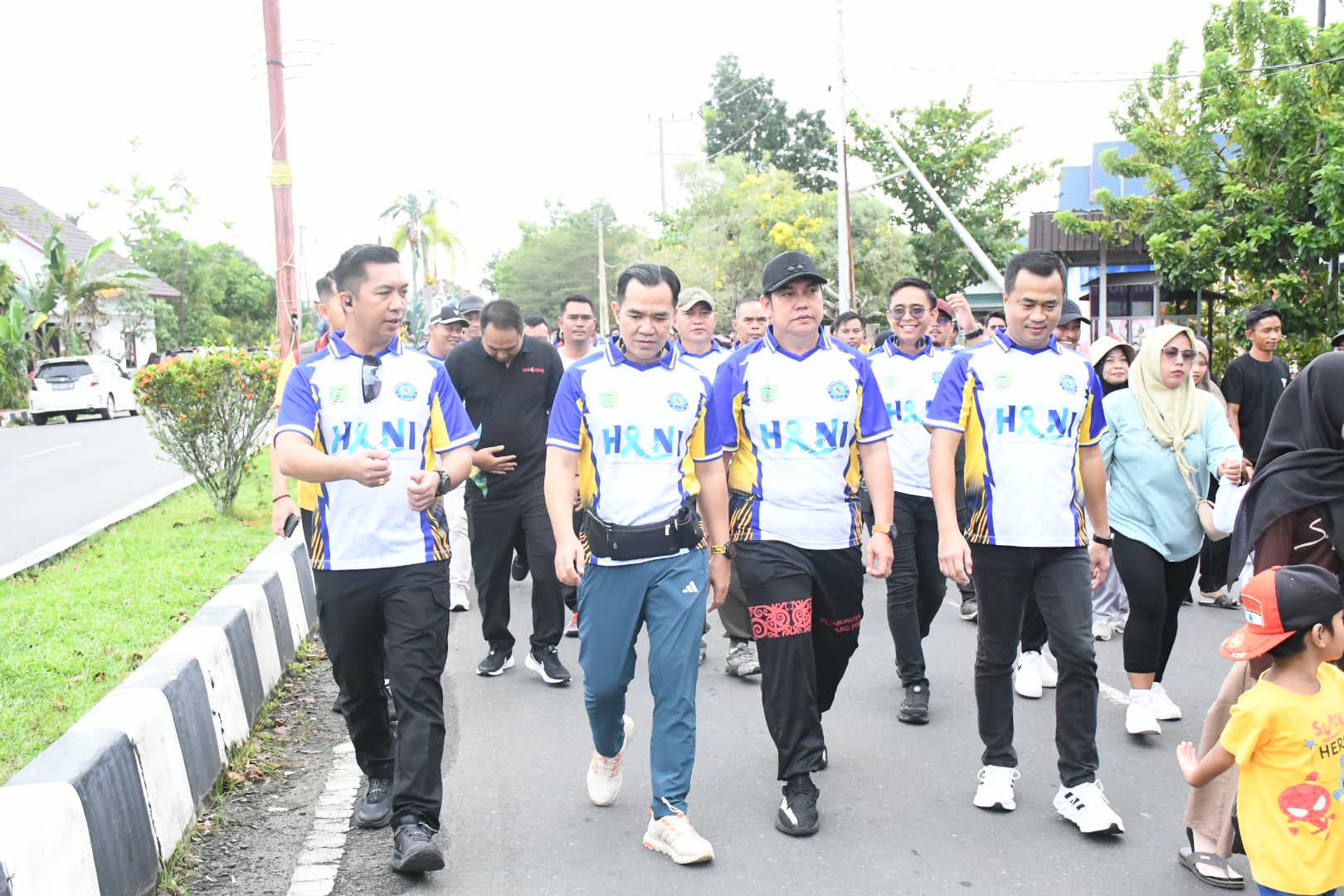Pemkab Gelar Jalan Sehat dan Senam Bersama 