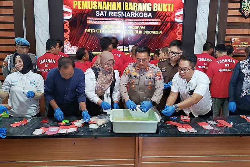 Polres Kotim Musnahkan 1,1 kg Sabu Senilai Rp 1,75 M