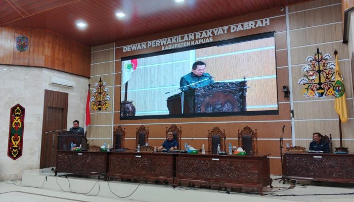 Bupati Sampaikan Laporan Bapemperda atas Enam Raperda 