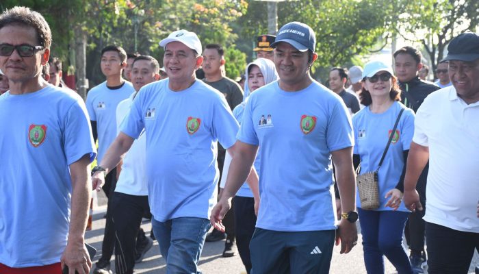 Bupati Pulpis Ikuti Jalan Sehat Hari Koperasi