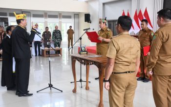Wabup Pulpis Lantik Damang Kepala Adat Kahayan Hilir