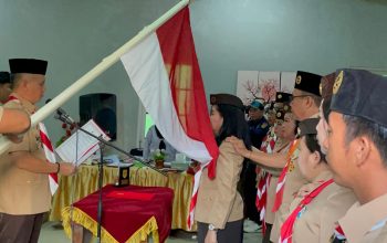 Bupati Gumas Lantik Ketua Kwartir Cabang Gerakan Pramuka