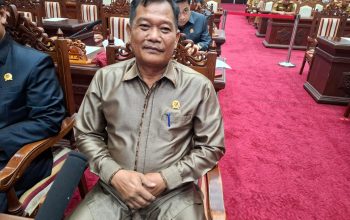 Legislator Tinjau Perbaikan Jalan Lingkar Selatan Sampit