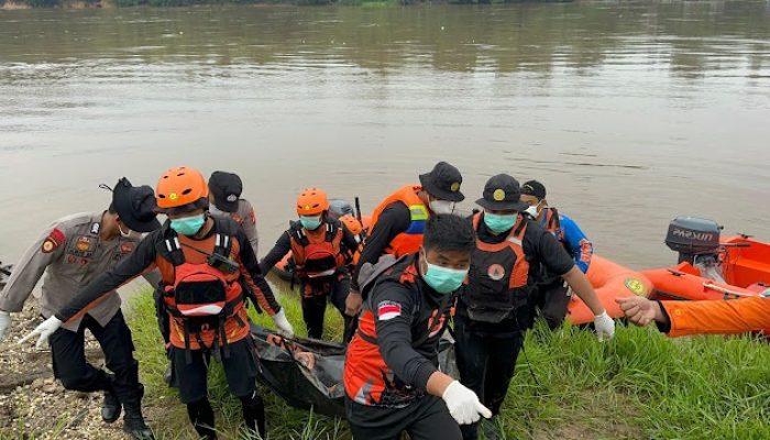 Dua Korban Kecelakaan Kapal Ditemukan, Satu Masih Hilang