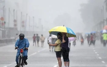 Hujan Ringan hingga Disertai Angin Kencang dan Petir Berpotensi Landa Mayoritas Kota Besar Indonesia