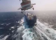 Laut Merah Memanas! Houthi Serang Kapal Kargo yang Diduga Mendukung Logistik Israel Pakai Drone dan RPG