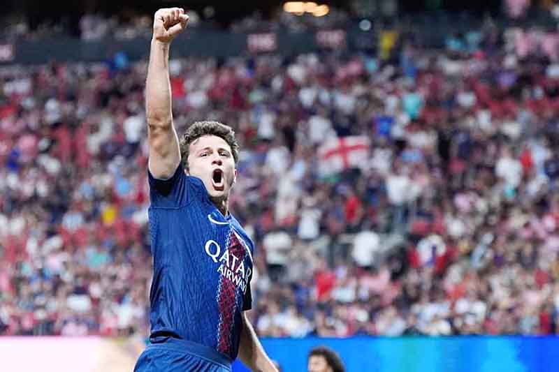Pemain PSG Joao Neves